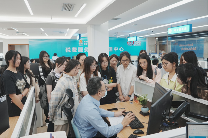 游学税局3.png